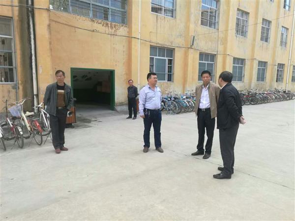 林文利副县长到大溪中学调研