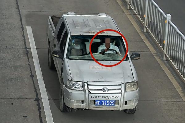 2025年5月21日闽ED159S号牌驾驶机动车在高速公路以外的道路上行驶时，驾驶人未按规定使用安全带.jpg