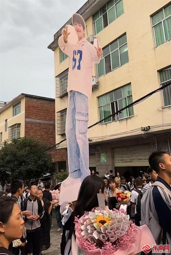 微信图片_20250609195817.jpg