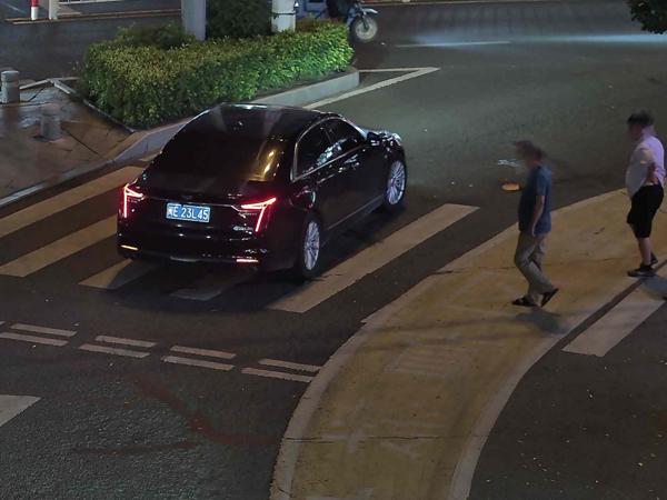2025年9月17日闽E23L45号牌遇行人正在通过人行横道时未停车让行的.jpg