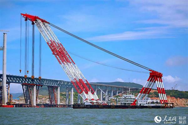 跨越海峡的世界级桥梁：平潭海峡公铁两用大桥