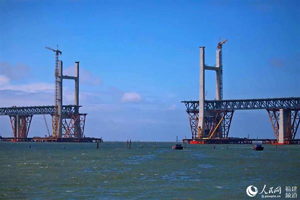 跨越海峡的世界级桥梁：平潭海峡公铁两用大桥
