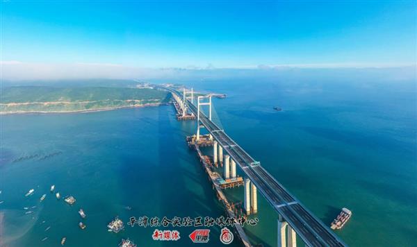 平潭海峡公铁两用大桥：云上看桥，如此多娇！