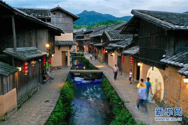 福建浦源：八百年古村续写人鱼佳话
