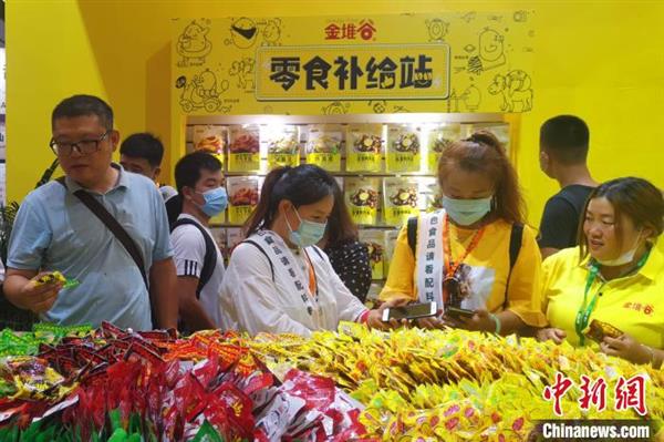 第四届海峡两岸食品交易会在福建晋江开幕