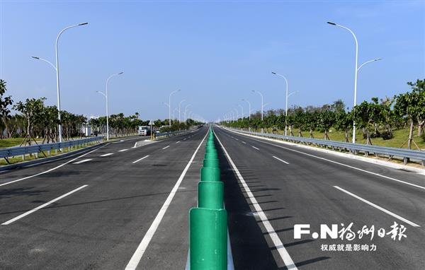 滨海新城“黄金海岸线”下月通车 开车骑车走路咋看都美