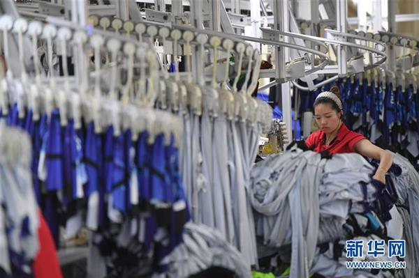福建石狮：电商直播激发市场活力