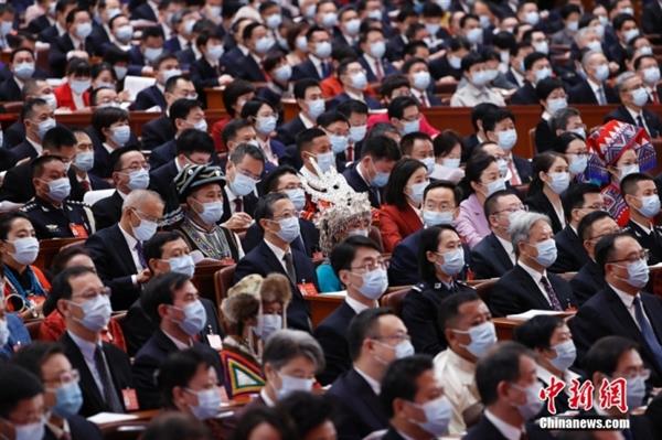 10月16日，中国共产党第二十次全国代表大会在北京人民大会堂隆重开幕。 <a target='_blank'  data-cke-saved-href='/' href='/'>中新社</a>记者 盛佳鹏 摄