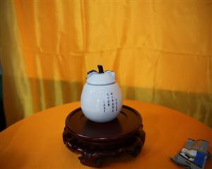 YY006手绘青花柚型茶缸