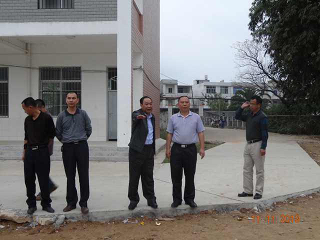 县教育局吴克俭局长到平和三中指导工作